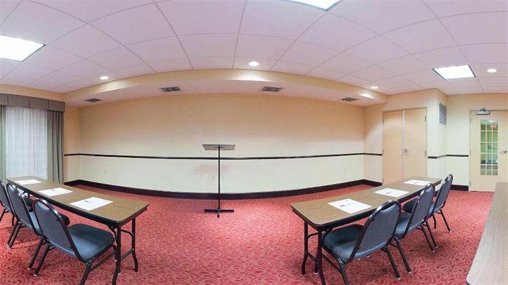 Holiday Inn Express & Suites East Wichita I-35 Andover By Ihg Екстер'єр фото
