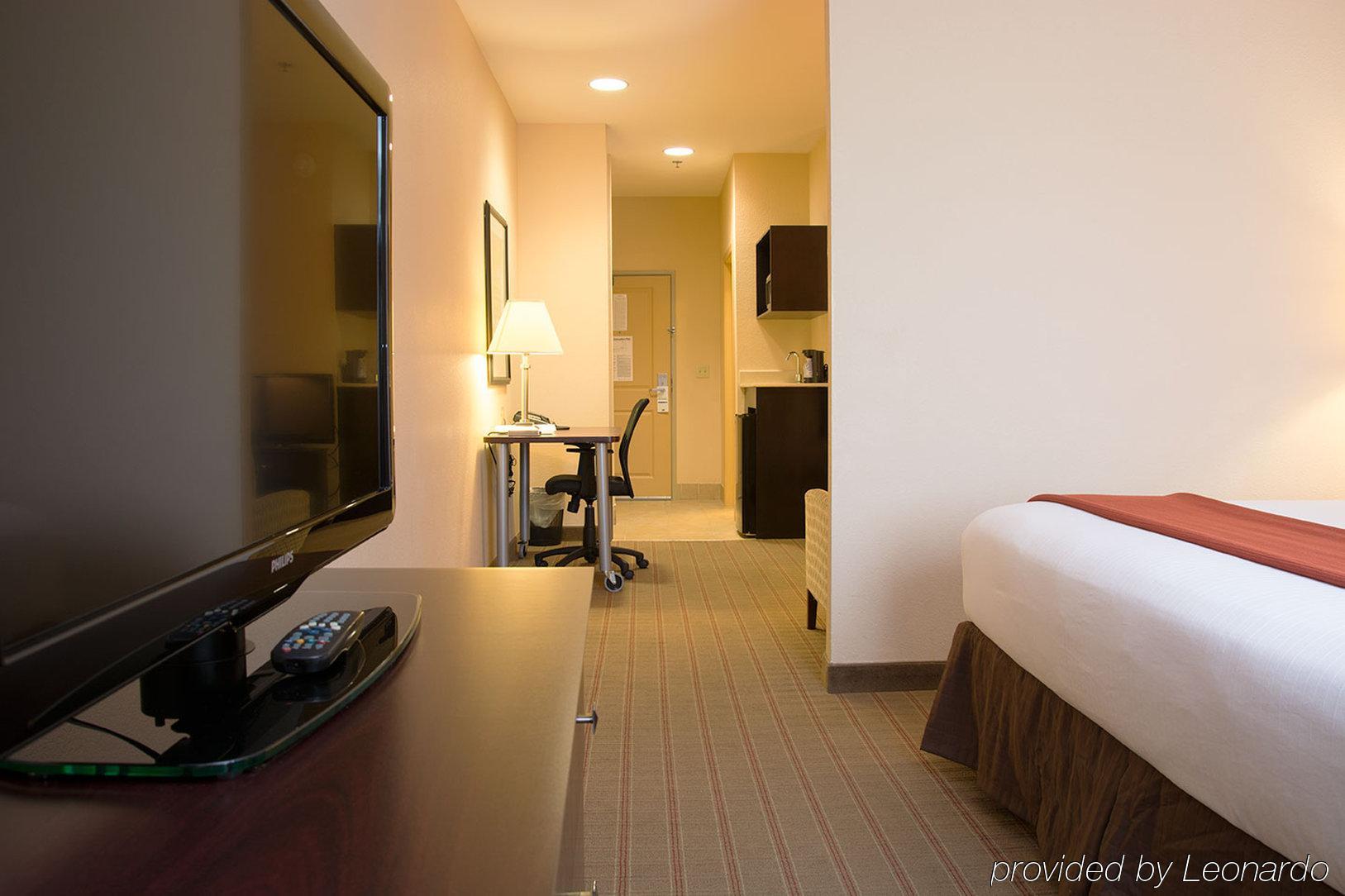 Holiday Inn Express & Suites East Wichita I-35 Andover By Ihg Екстер'єр фото