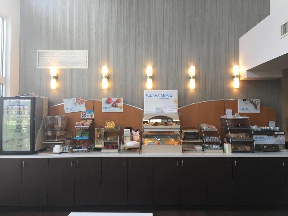 Holiday Inn Express & Suites East Wichita I-35 Andover By Ihg Екстер'єр фото
