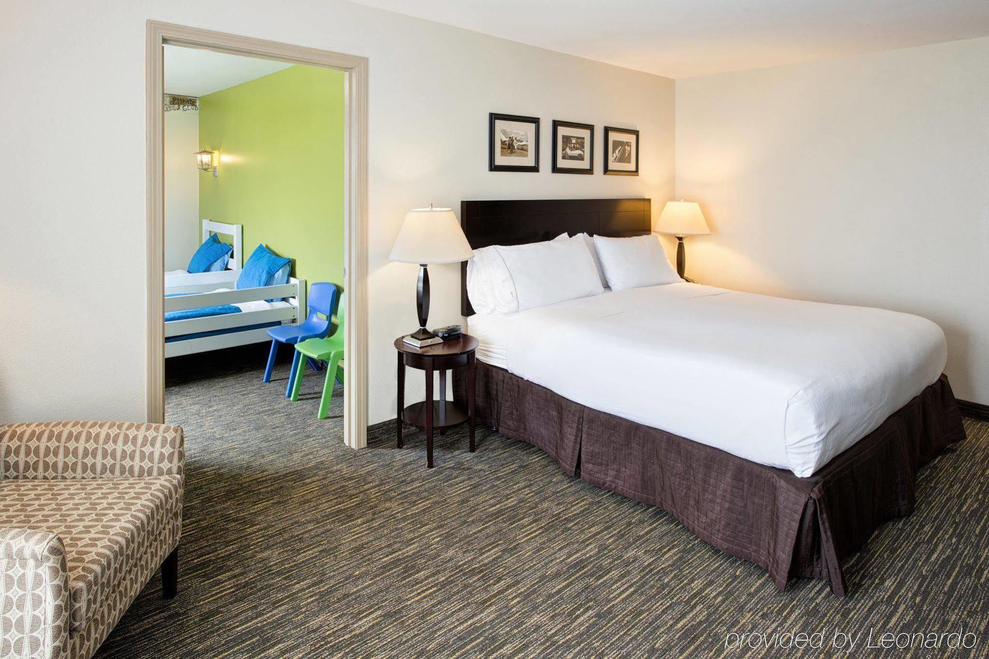 Holiday Inn Express & Suites East Wichita I-35 Andover By Ihg Екстер'єр фото