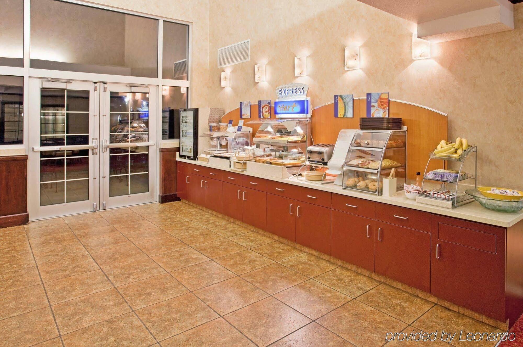 Holiday Inn Express & Suites East Wichita I-35 Andover By Ihg Екстер'єр фото